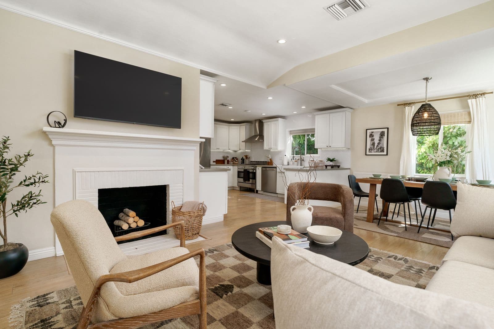 4712 Wortser Ave — photo 8