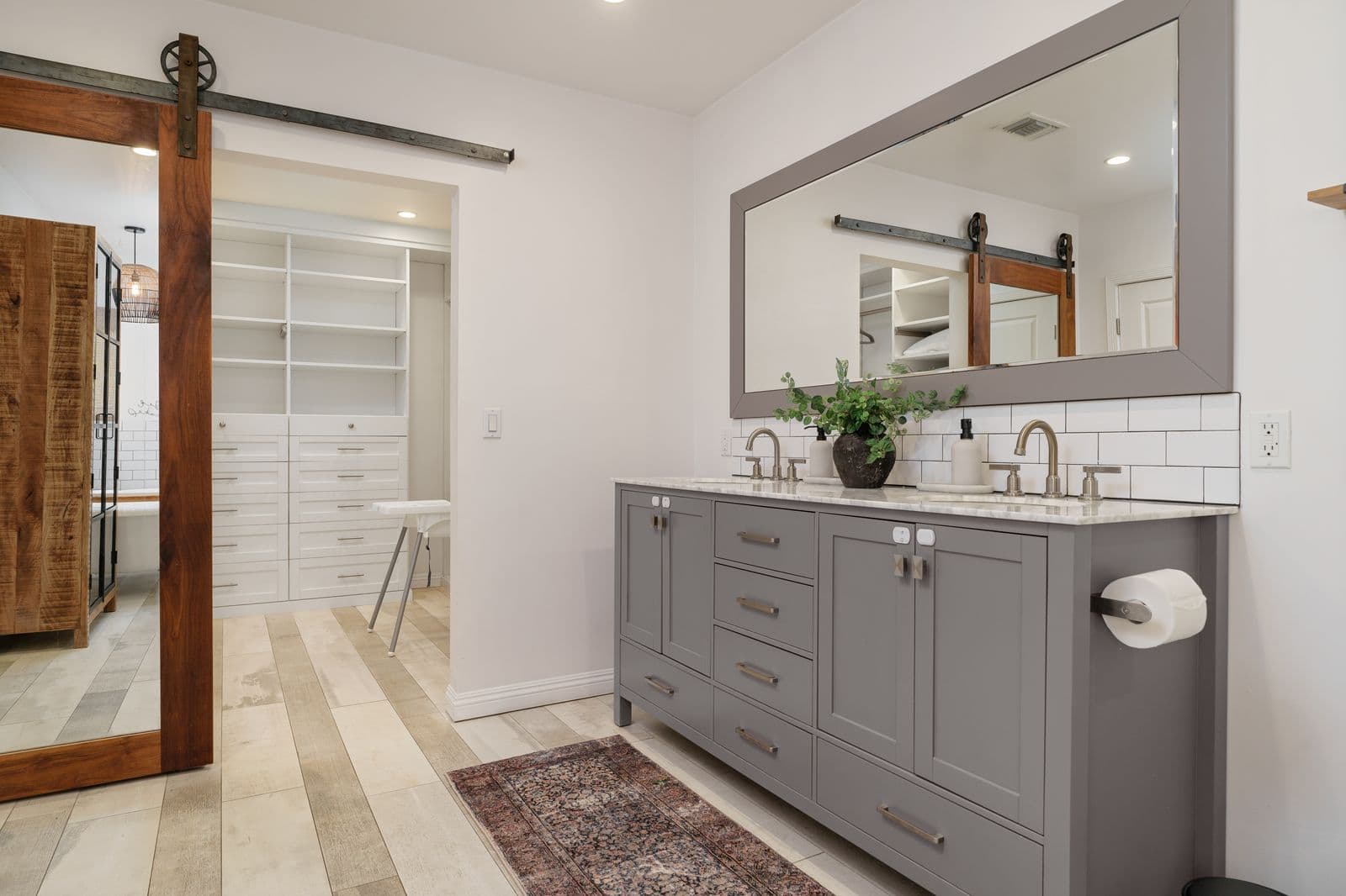 4712 Wortser Ave — photo 44